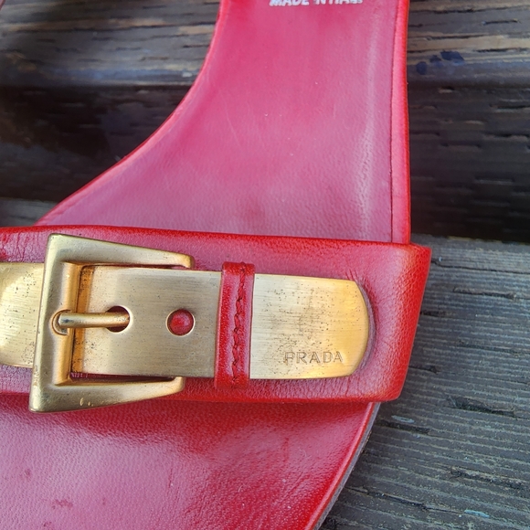Prada Low Heel Red Sandles with Gold Heel and Logo Buckle Prada Size 38.5 US 8.5 - Picture 4 of 10